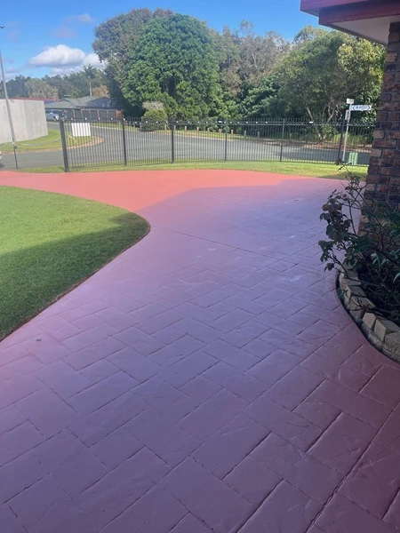 patterned concrete driveway after pressure cleaning